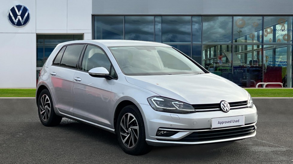 Main listing image - Volkswagen Golf