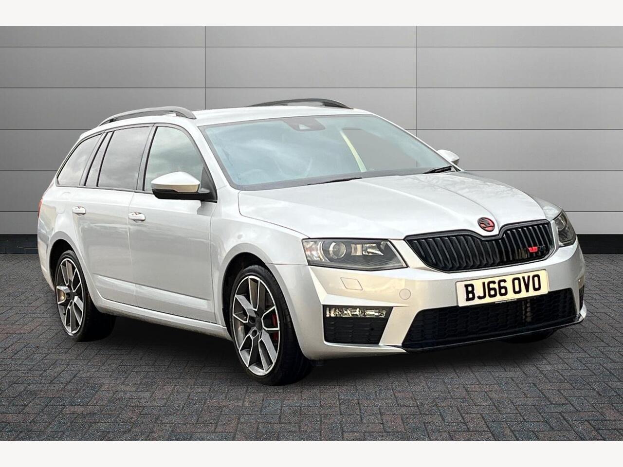 Main listing image - Skoda Octavia Estate