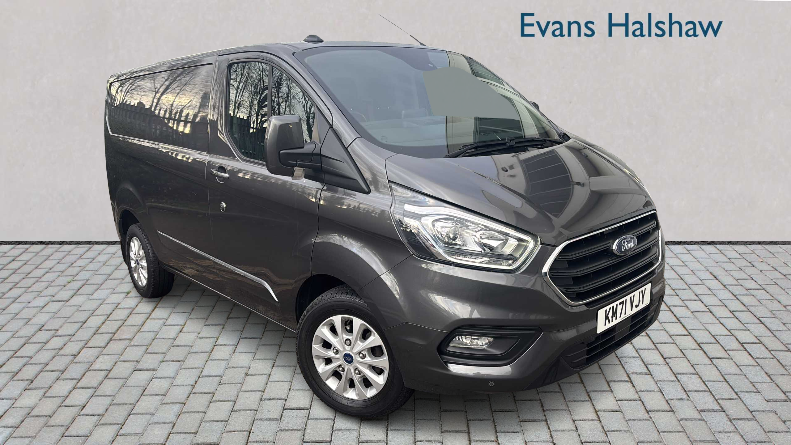 Main listing image - Ford Transit Custom