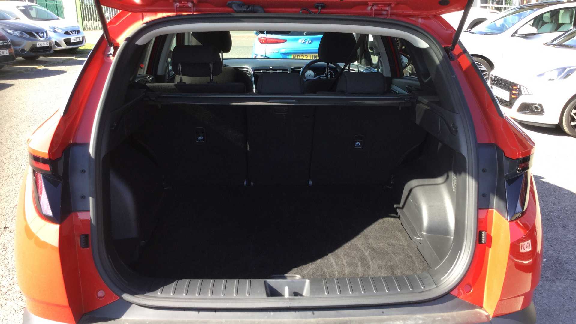 Main listing image - Hyundai Tucson