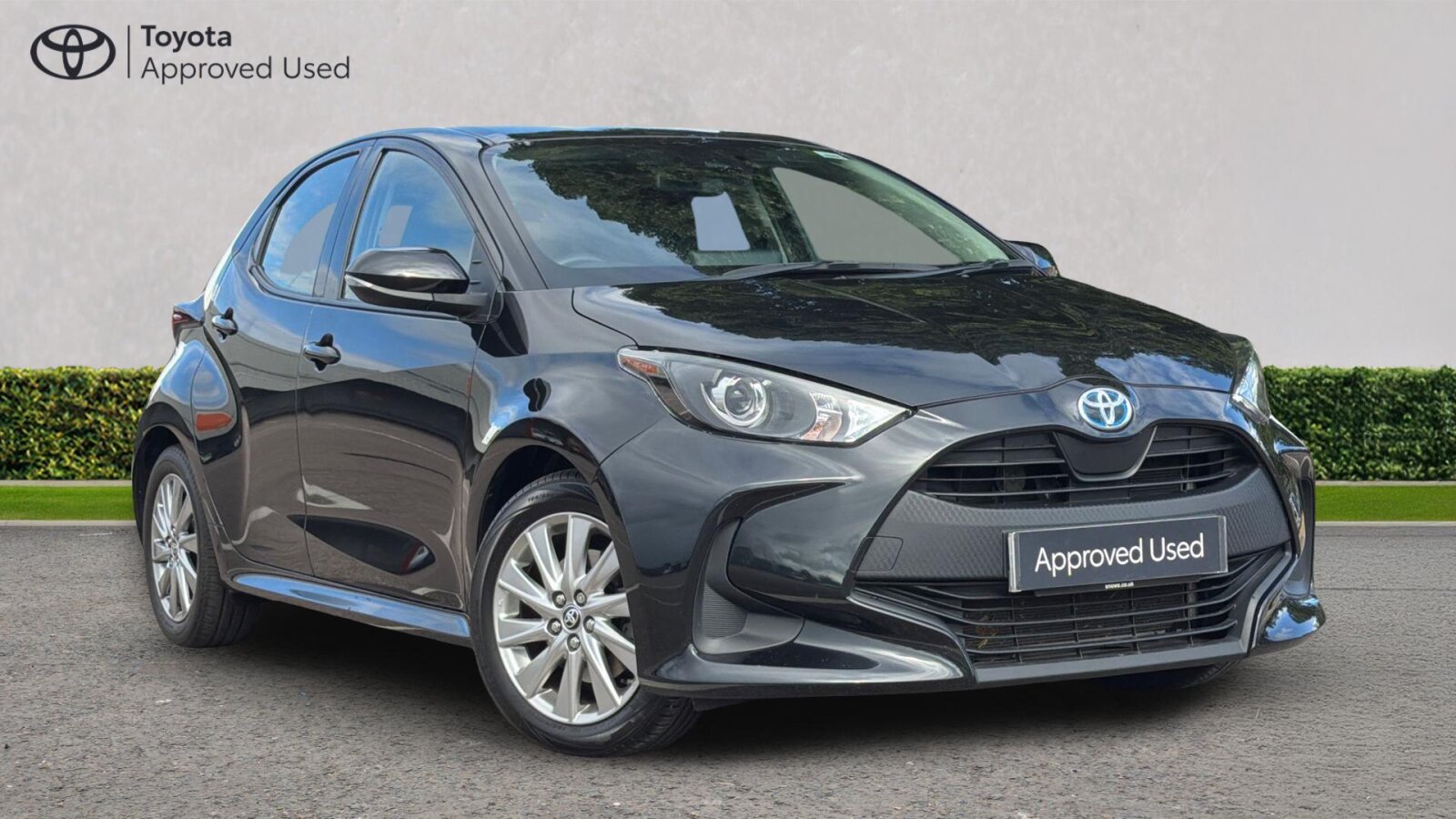 Main listing image - Toyota Yaris