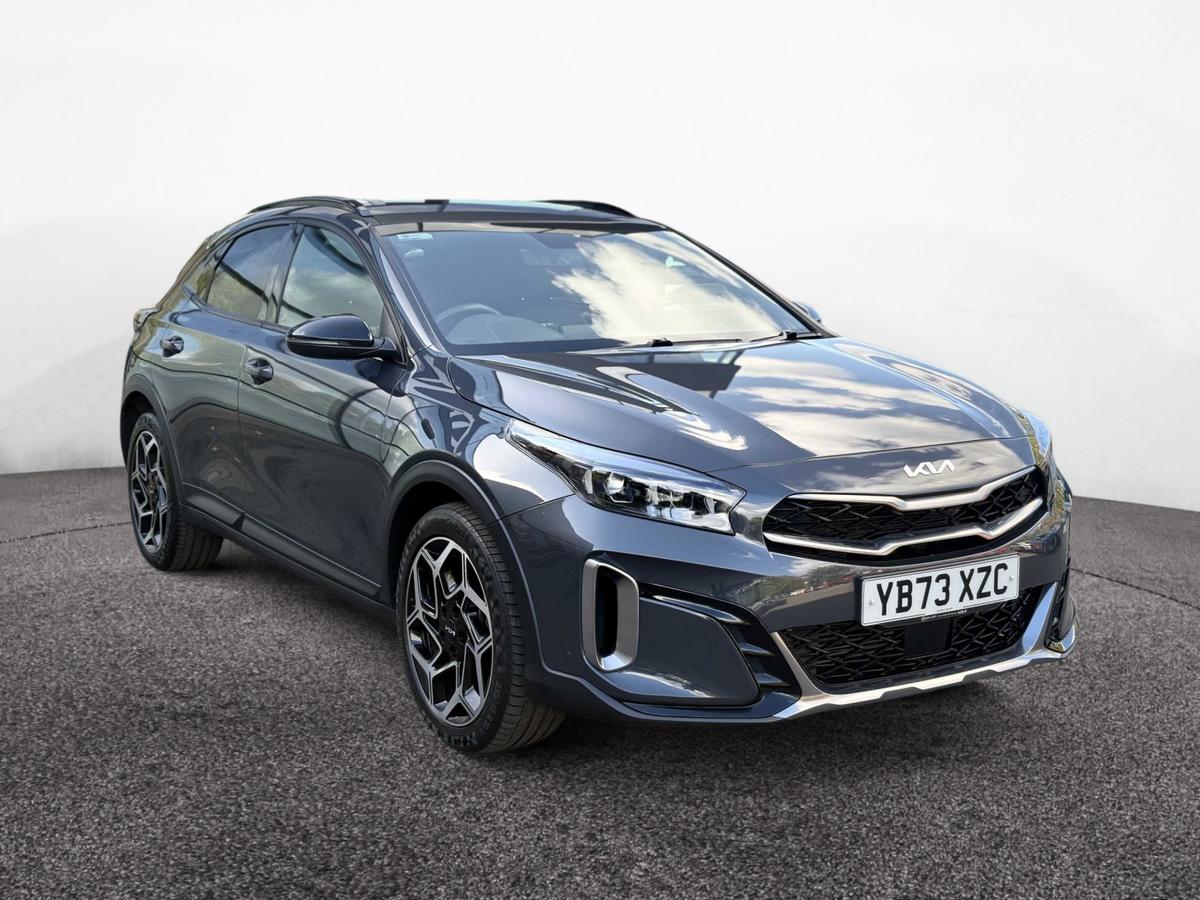 Main listing image - Kia XCeed