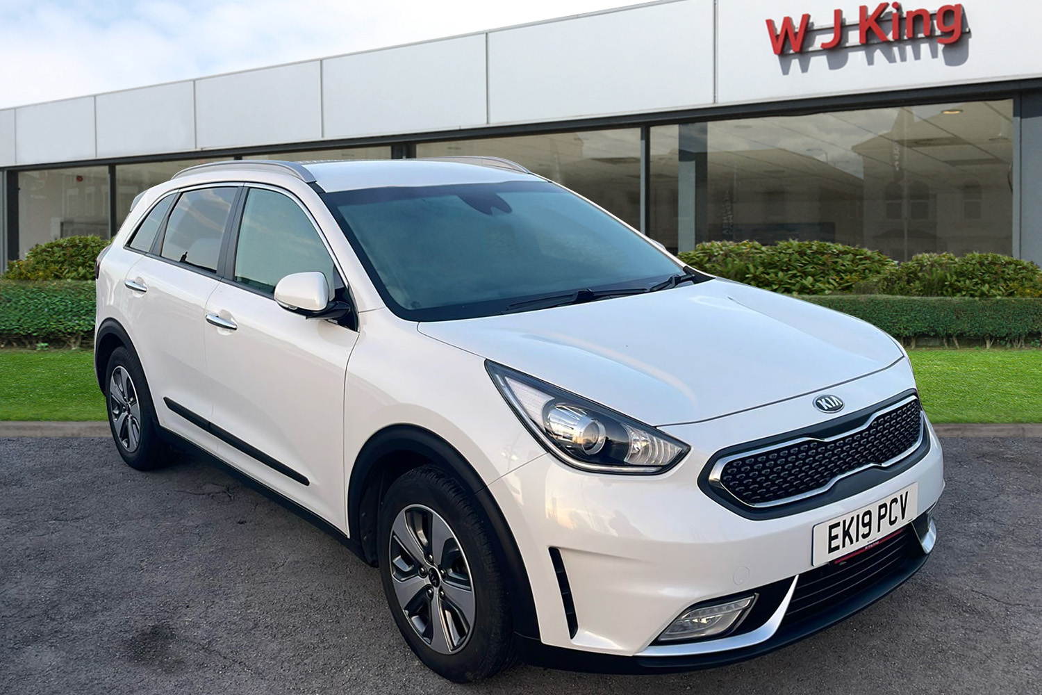 Main listing image - Kia Niro