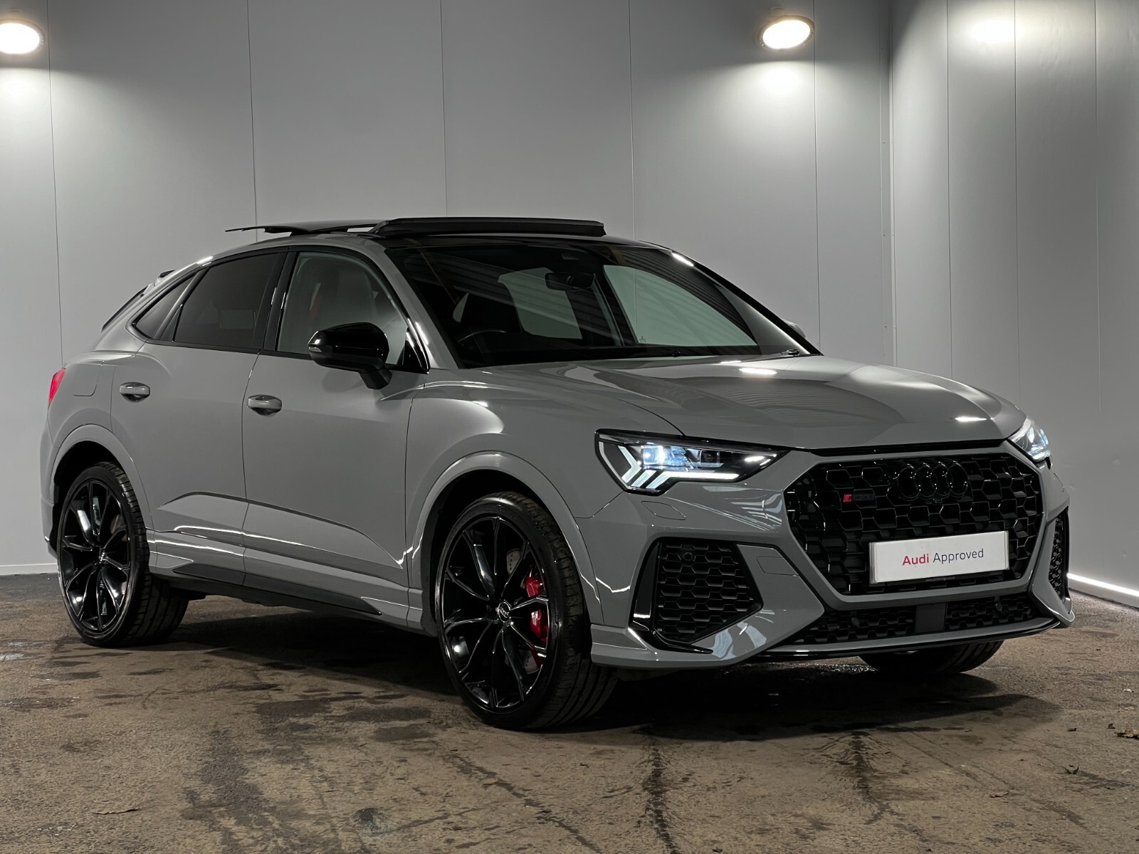 Main listing image - Audi RS Q3