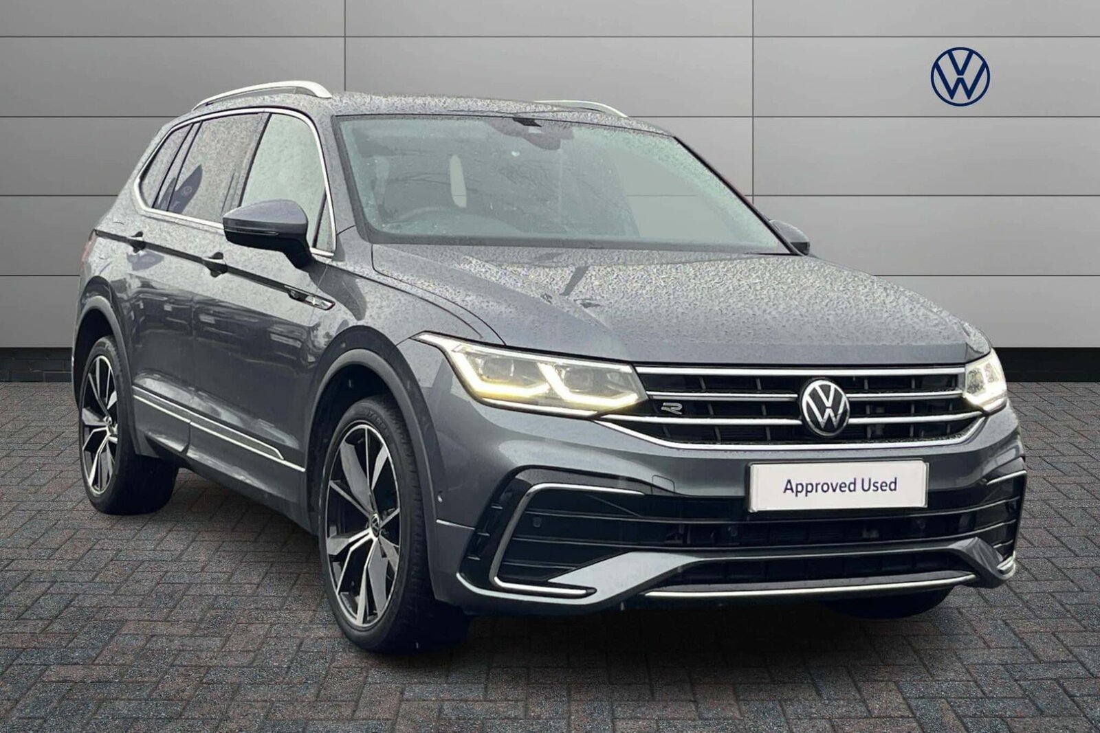 Main listing image - Volkswagen Tiguan Allspace