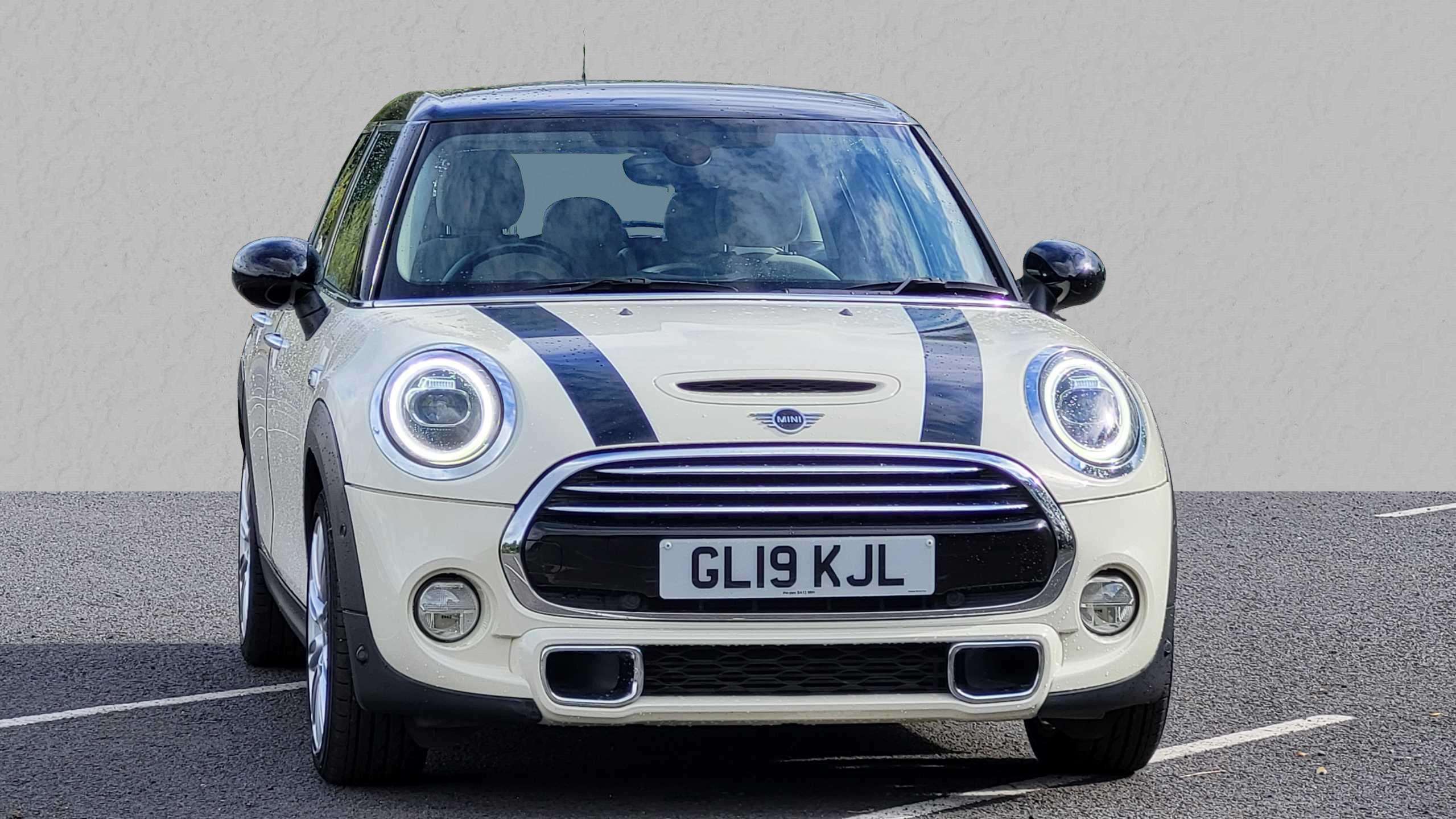 Main listing image - MINI Hatchback 5dr