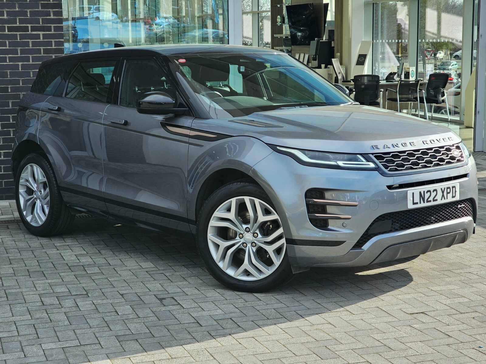 Main listing image - Land Rover Range Rover Evoque