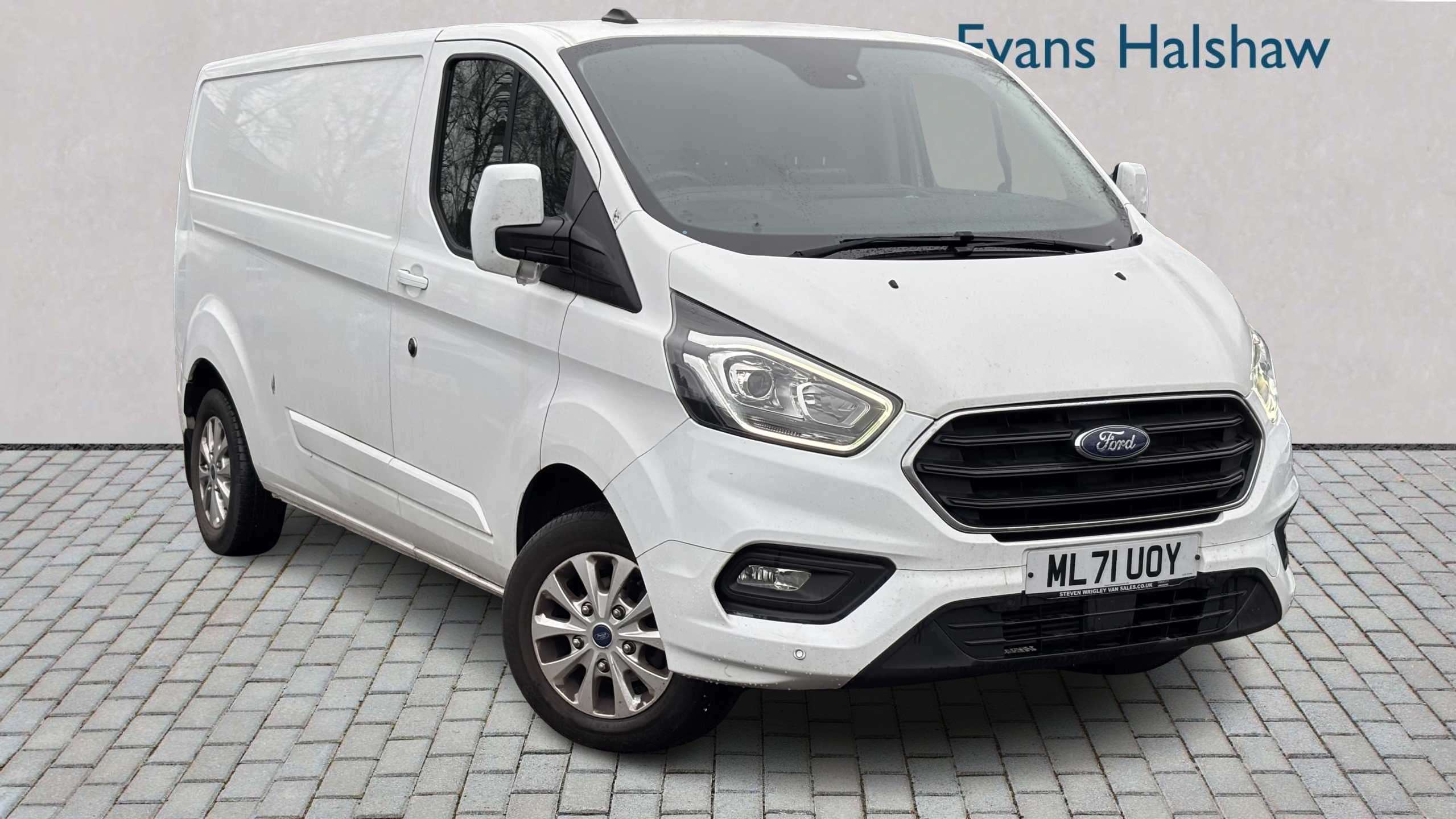 Main listing image - Ford Transit Custom