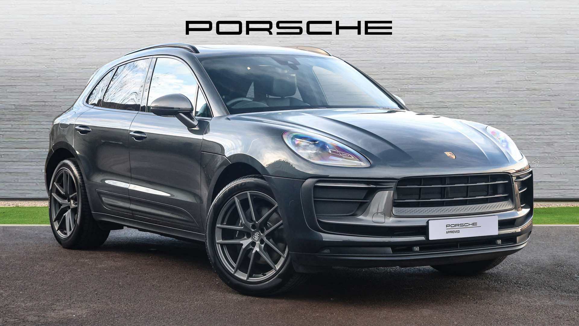 Main listing image - Porsche Macan