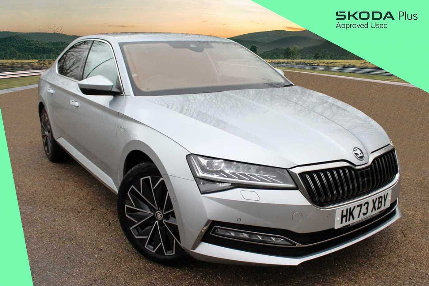 Main listing image - Skoda Superb