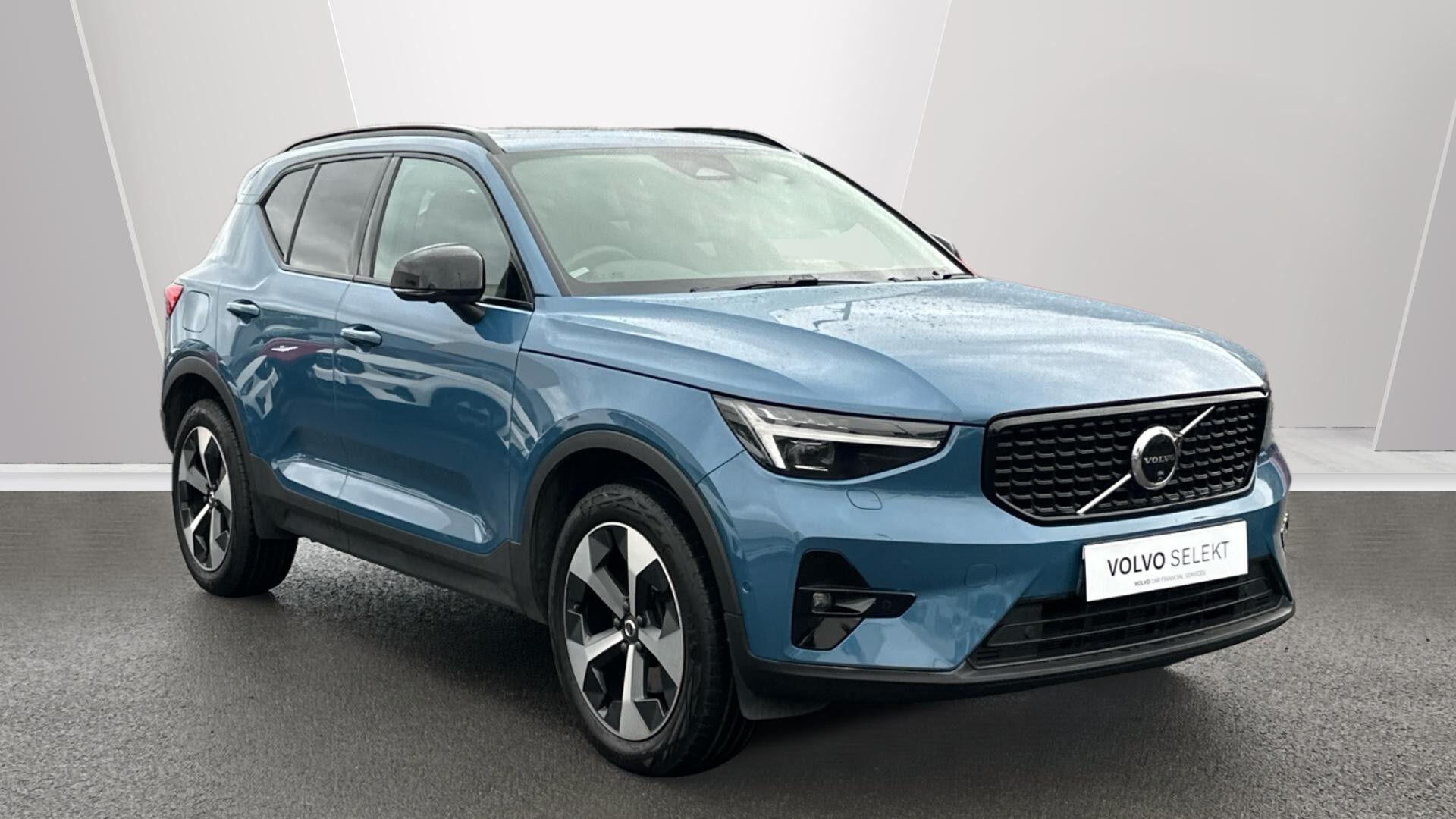 Main listing image - Volvo XC40