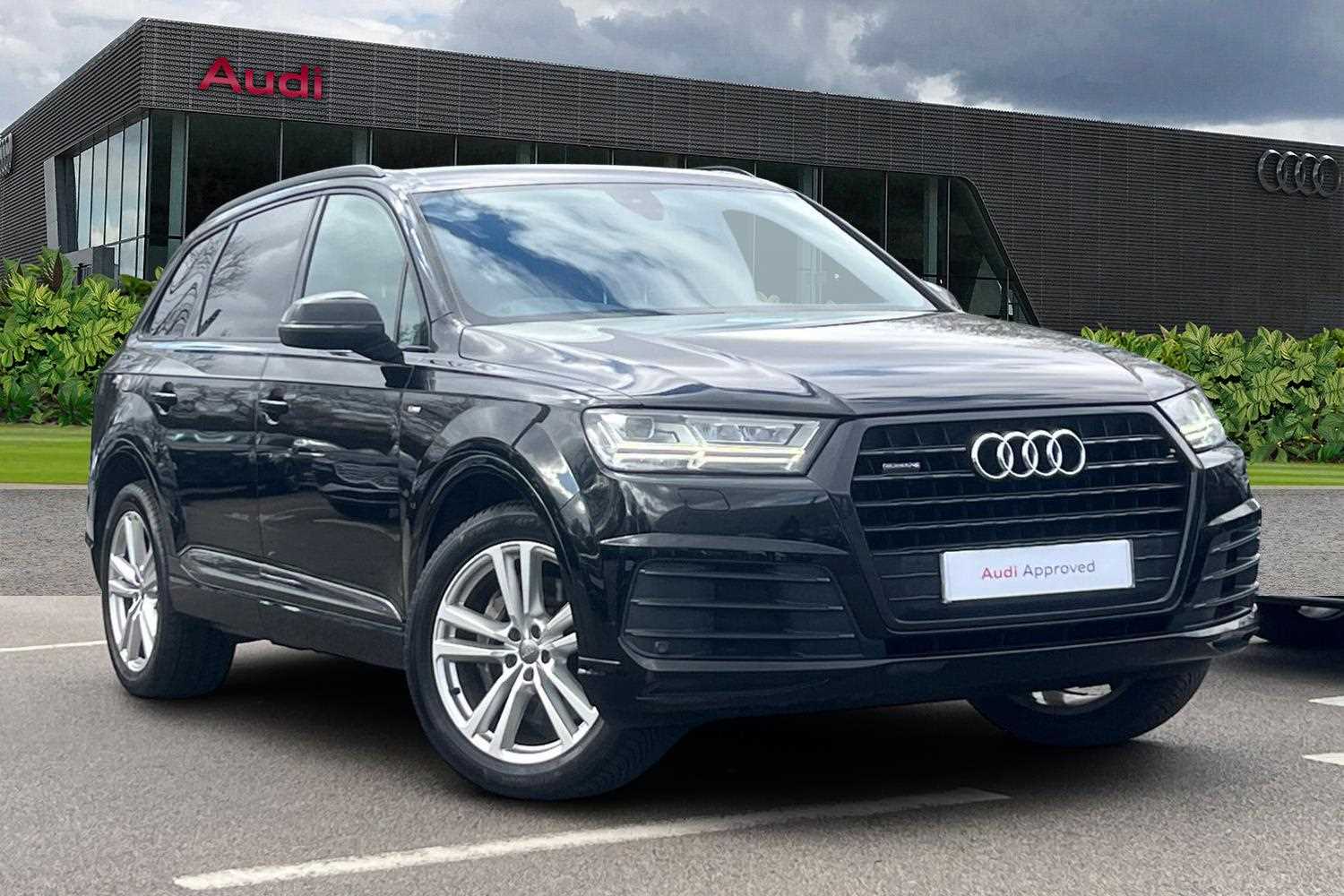 Main listing image - Audi Q7