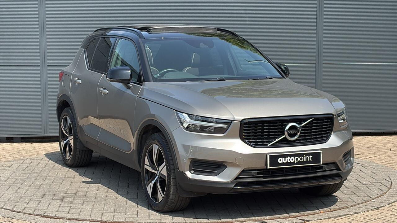 Main listing image - Volvo XC40