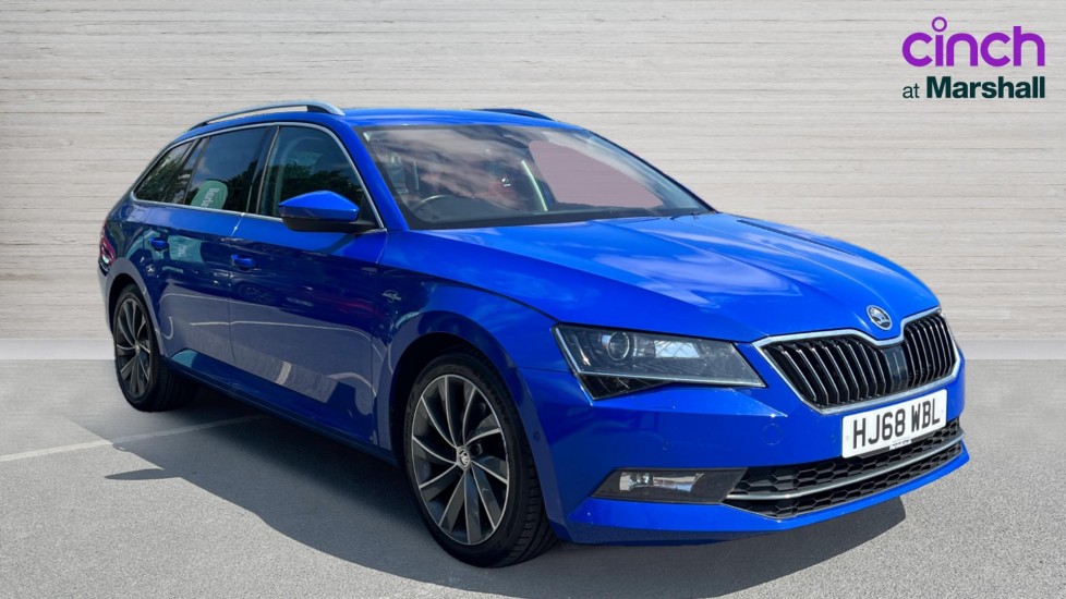 Main listing image - Skoda Superb Estate