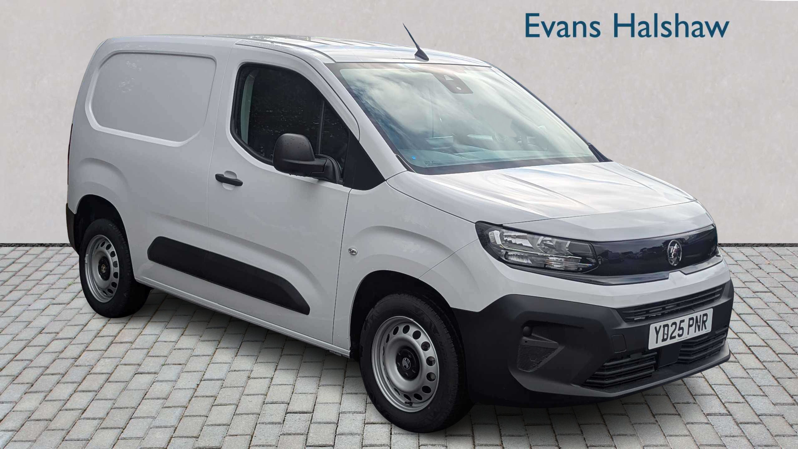 Main listing image - Vauxhall Combo Cargo
