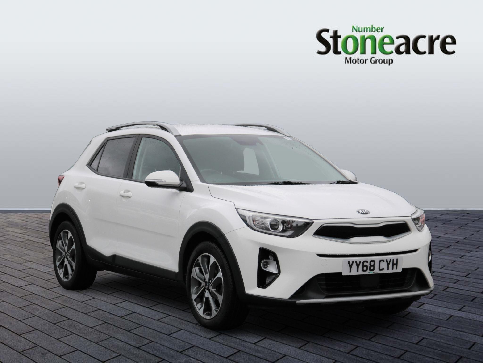 Main listing image - Kia Stonic