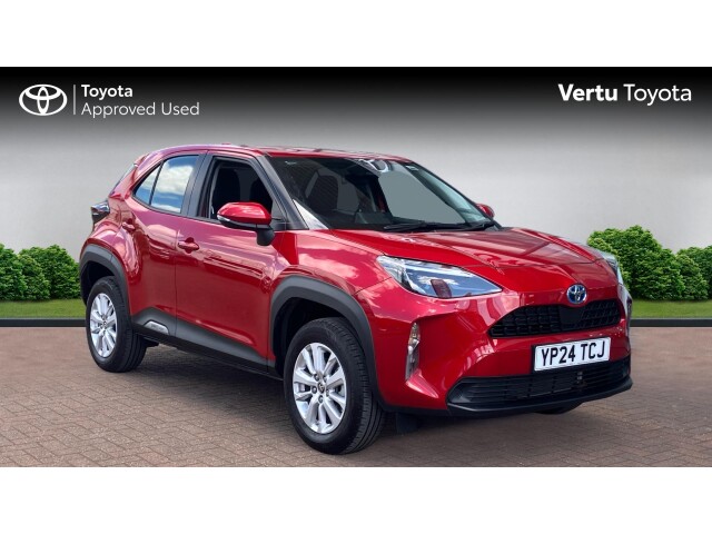 Main listing image - Toyota Yaris Cross