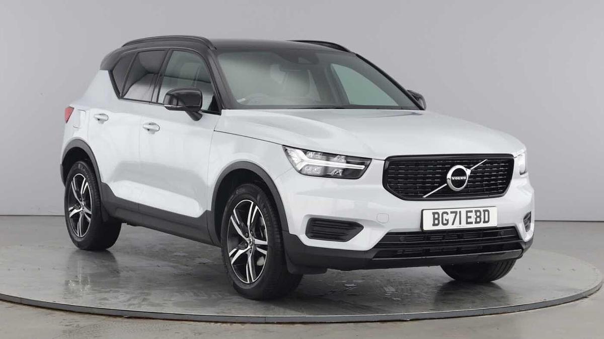 Main listing image - Volvo XC40