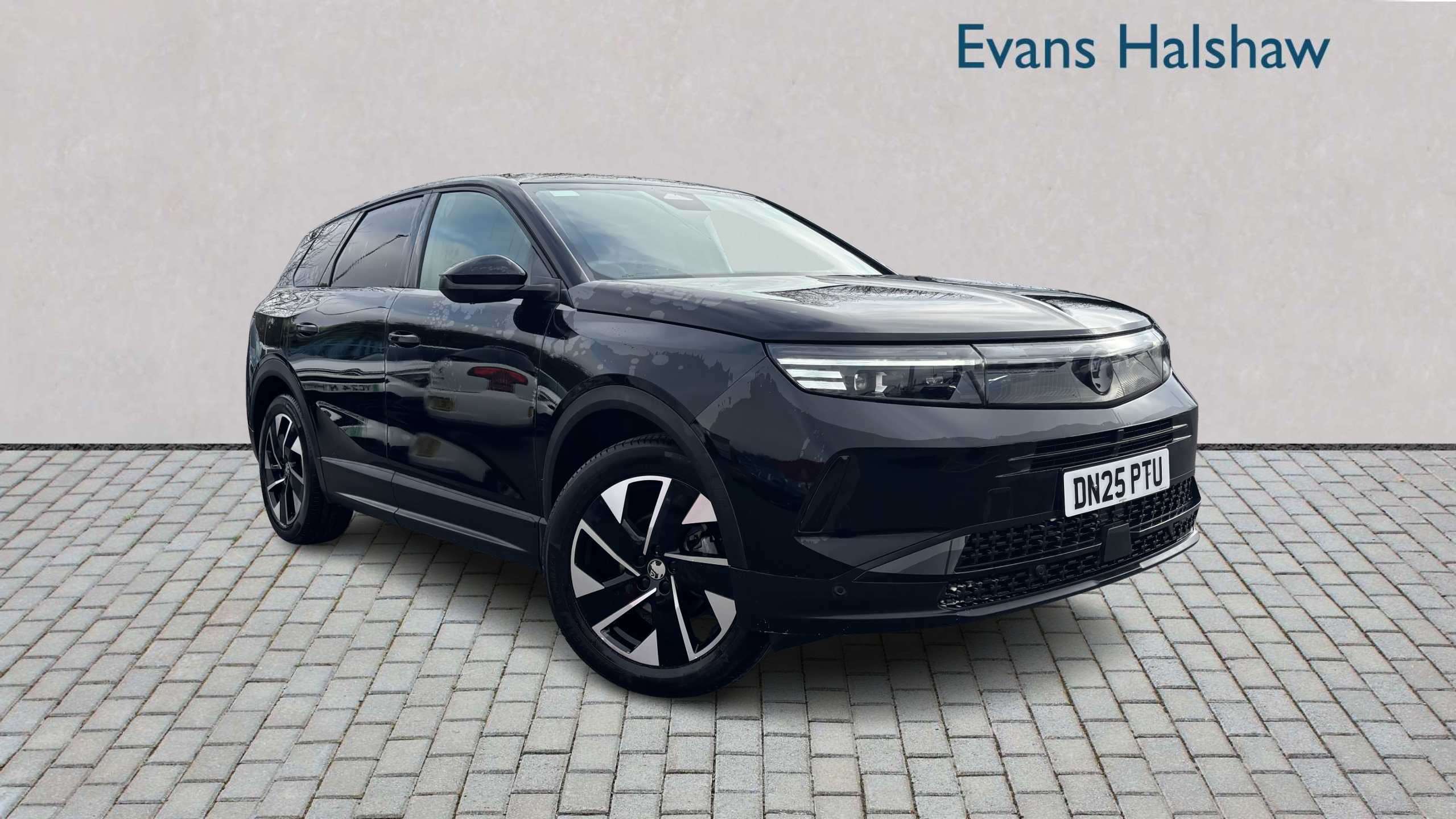 Main listing image - Vauxhall Grandland