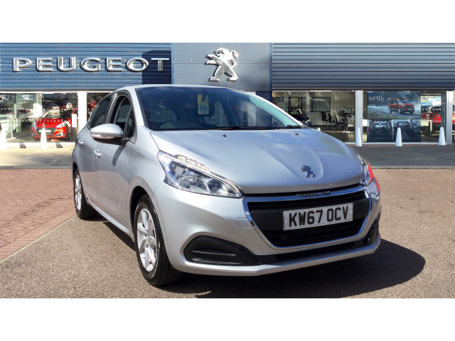 Main listing image - Peugeot 208