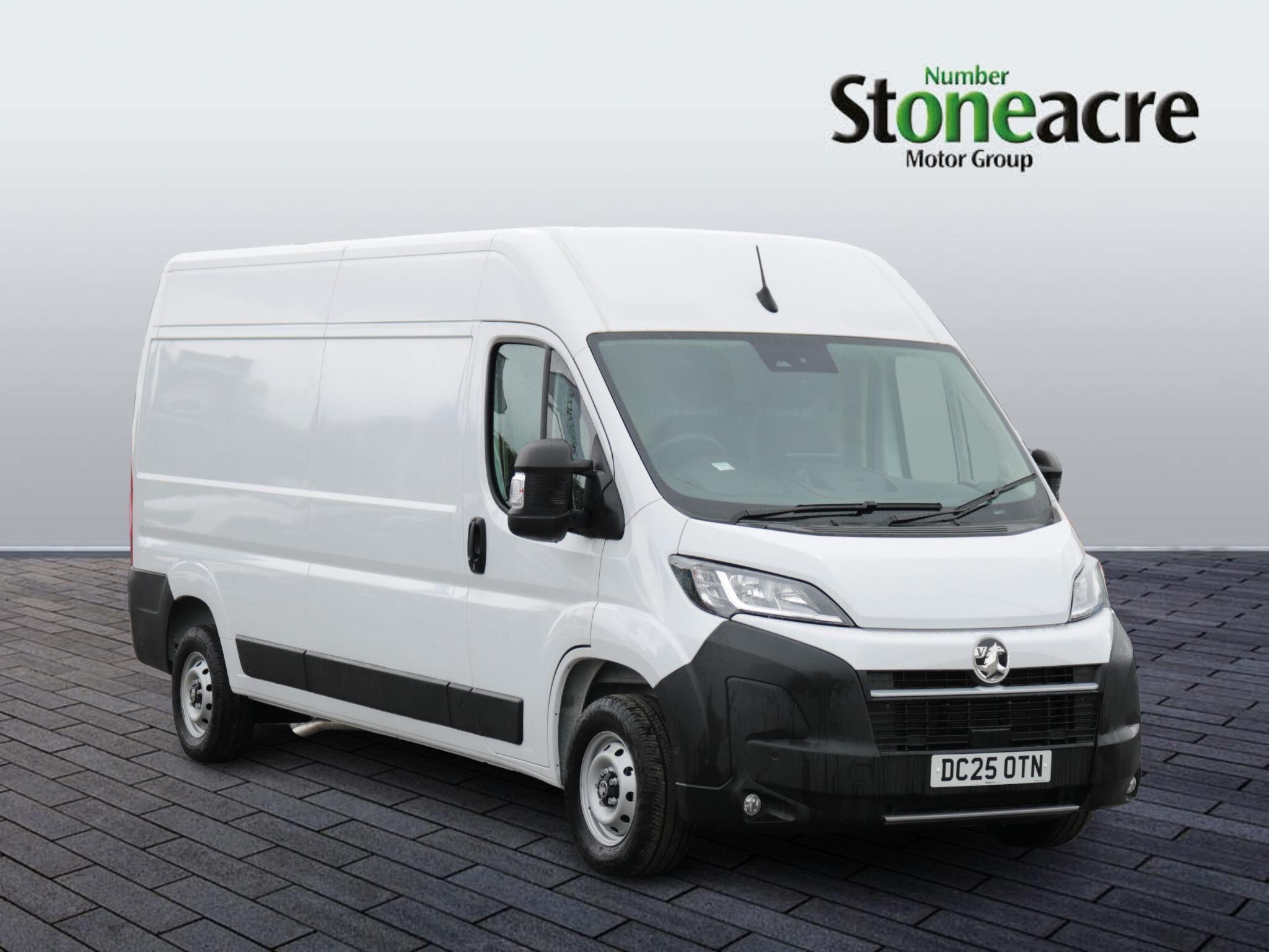 Main listing image - Vauxhall Movano