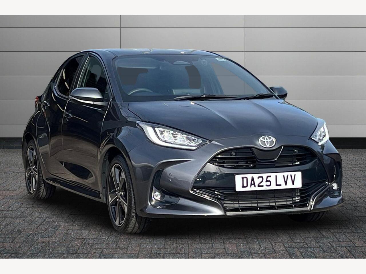 Main listing image - Toyota Yaris