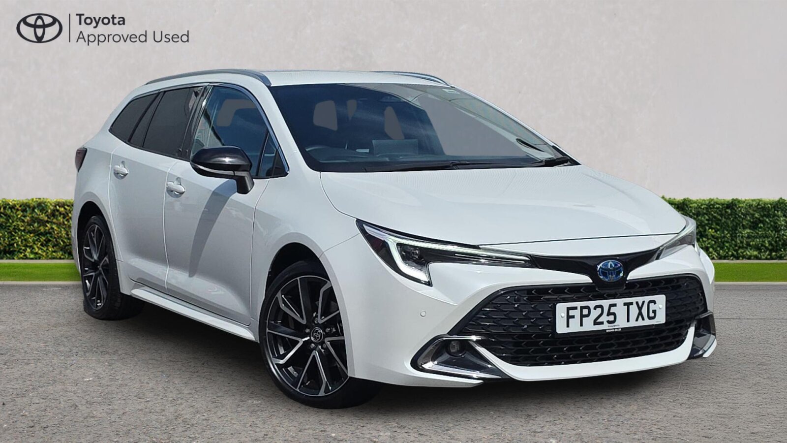 Main listing image - Toyota C-HR