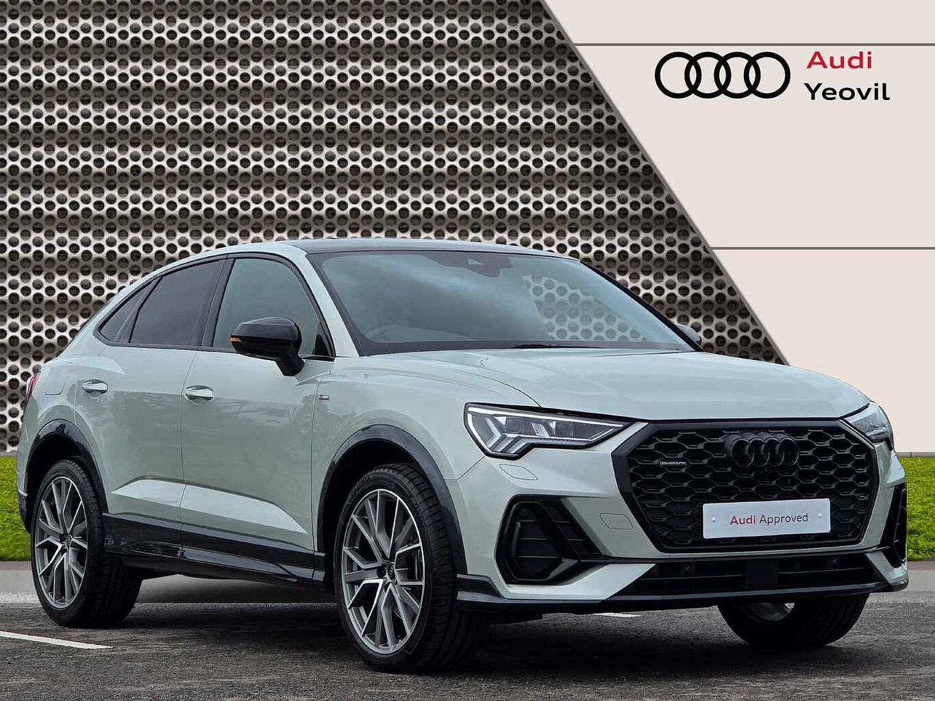 Main listing image - Audi Q3