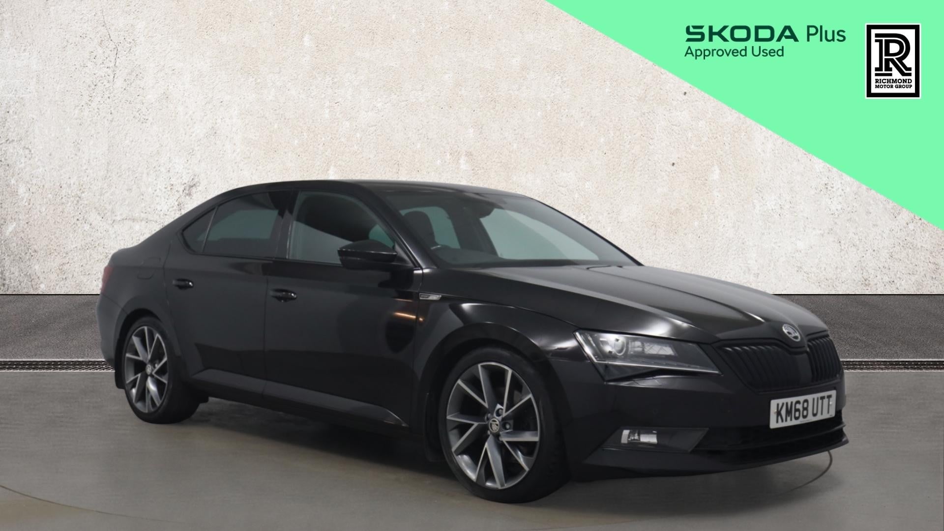 Main listing image - Skoda Superb