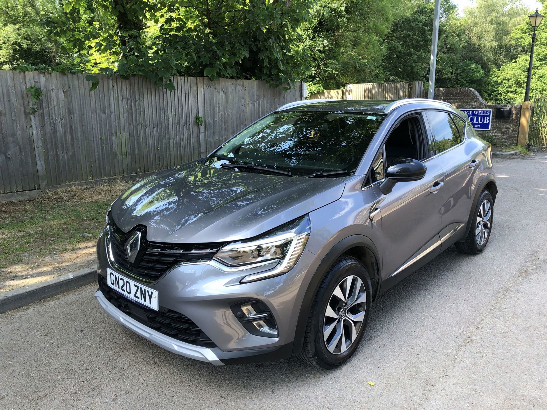Main listing image - Renault Captur