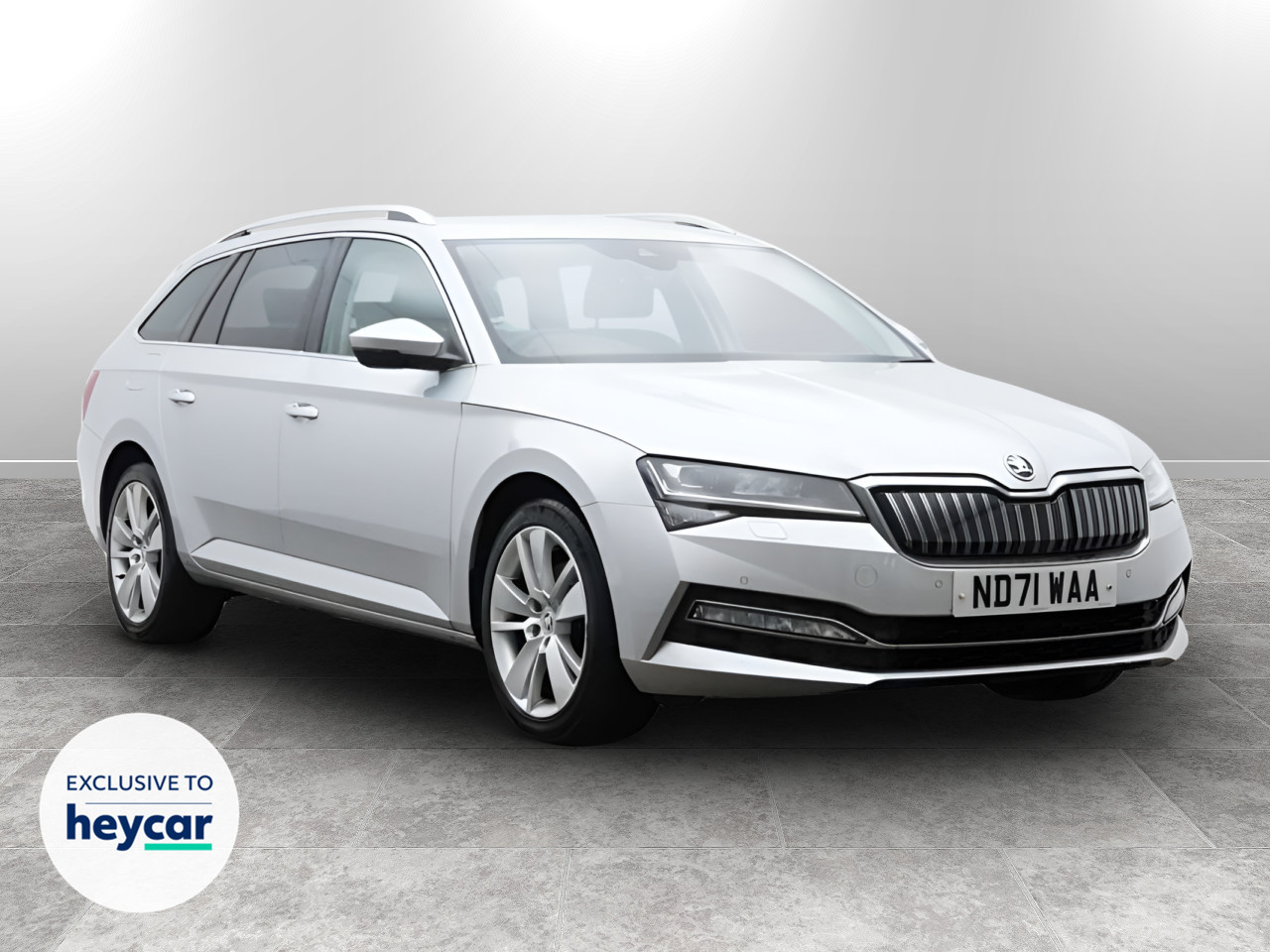 Main listing image - Skoda Superb Estate