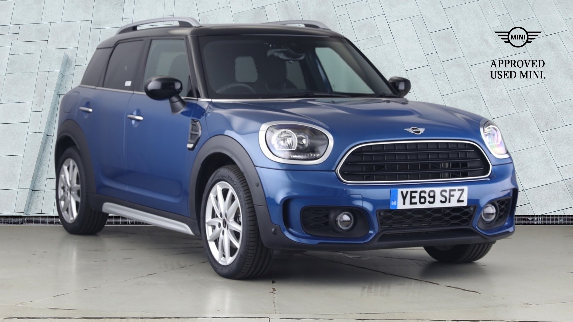Main listing image - MINI Countryman