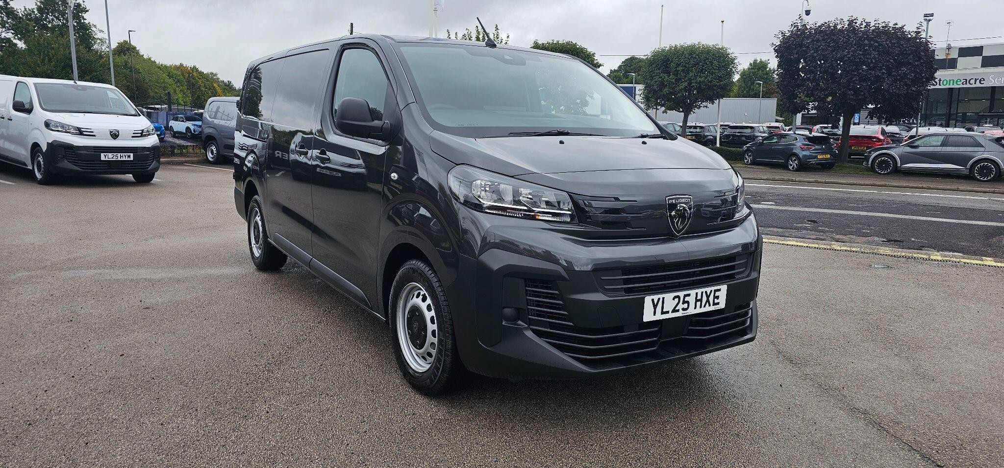 Main listing image - Peugeot Expert