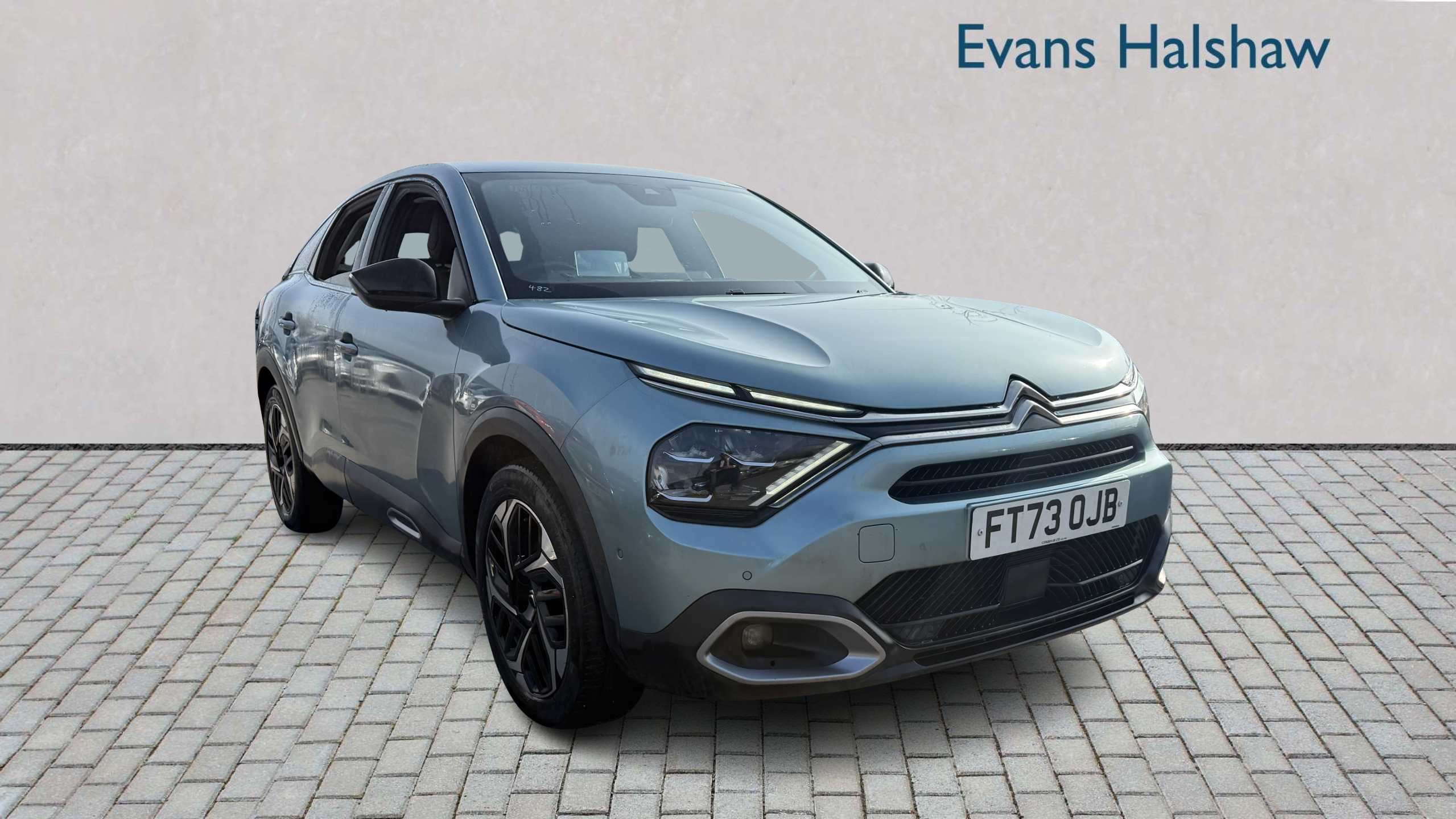 Main listing image - Citroen C4