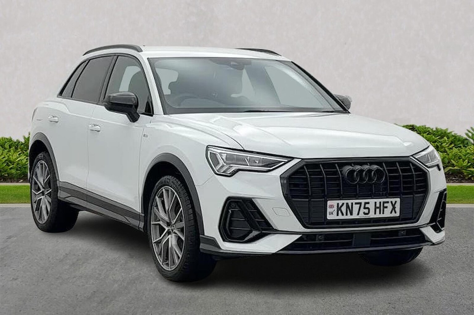 Main listing image - Audi Q3