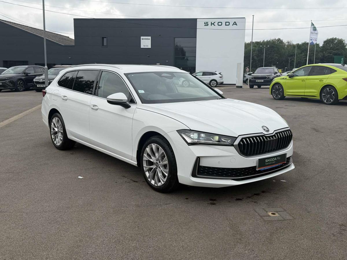 Main listing image - Skoda Superb