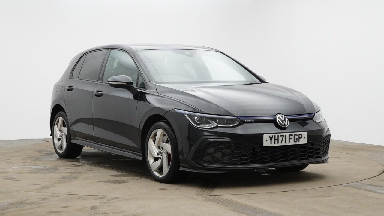 Main listing image - Volkswagen Golf GTE