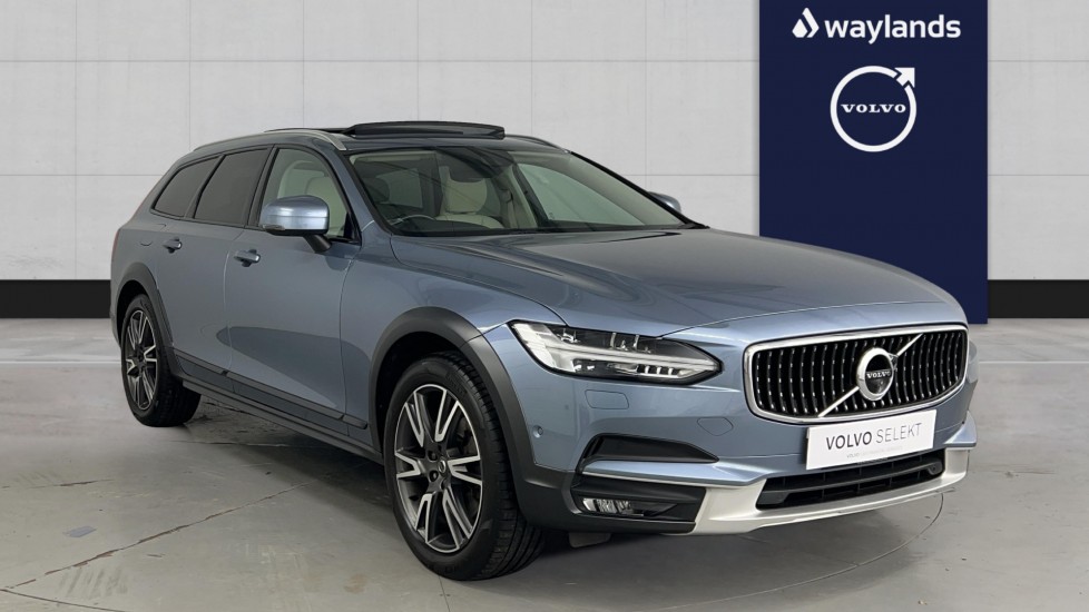 Main listing image - Volvo V90 Cross Country