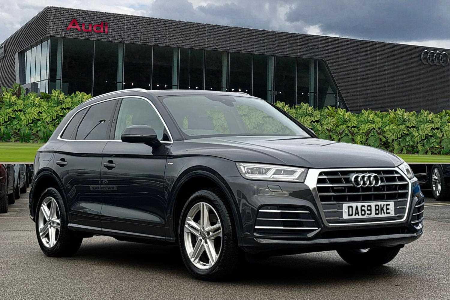 Main listing image - Audi Q5