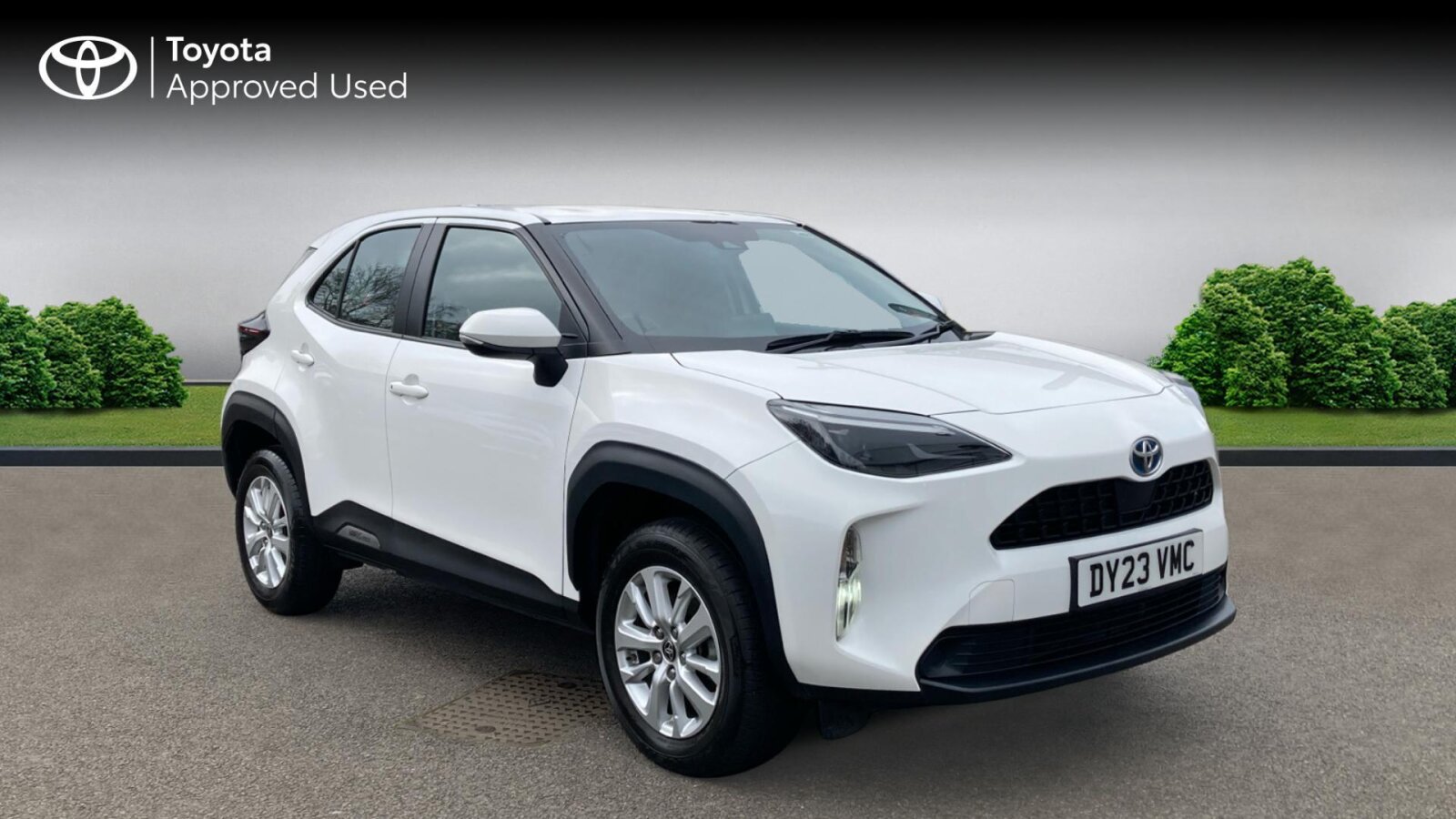 Main listing image - Toyota Yaris Cross