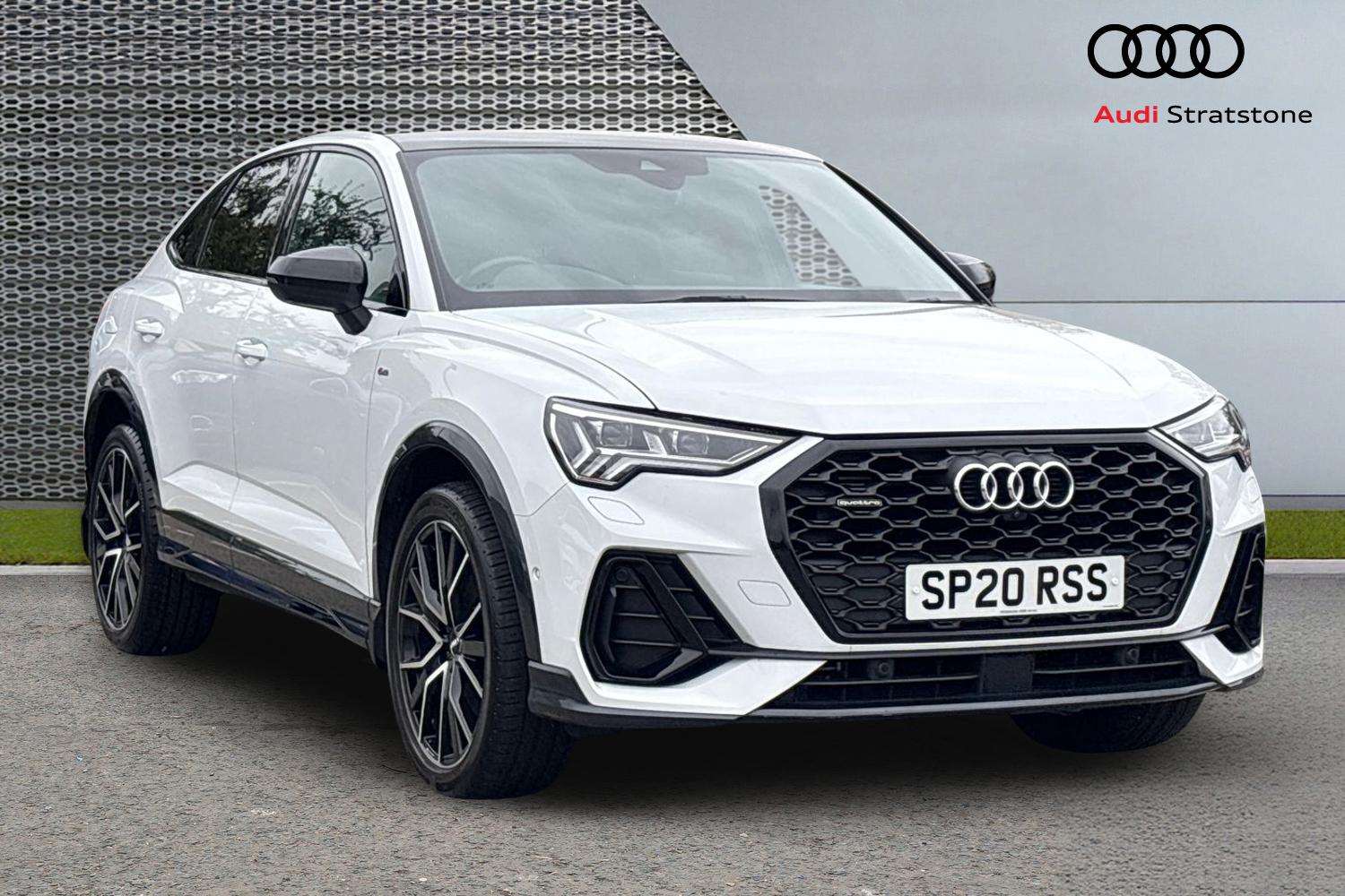 Main listing image - Audi Q3