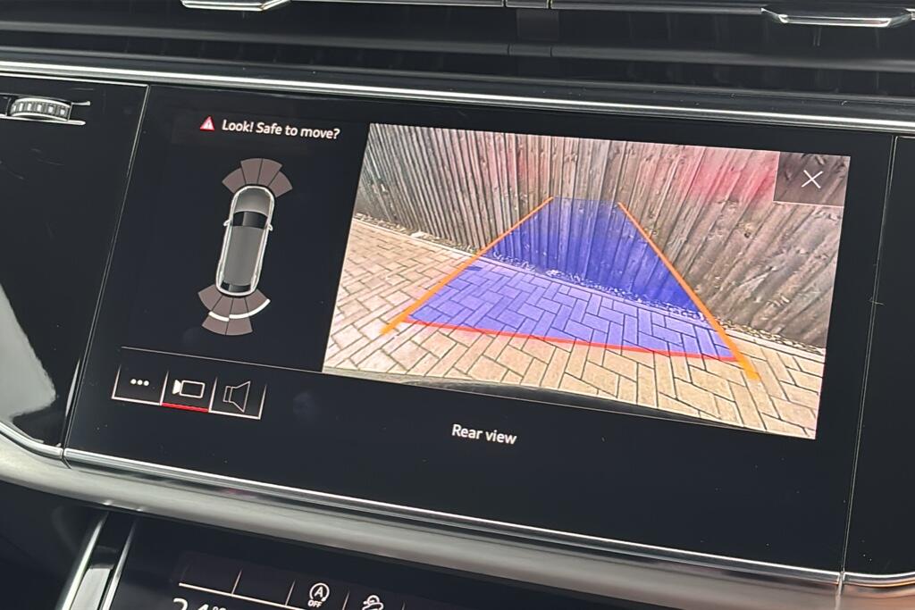 Main listing image - Audi SQ8