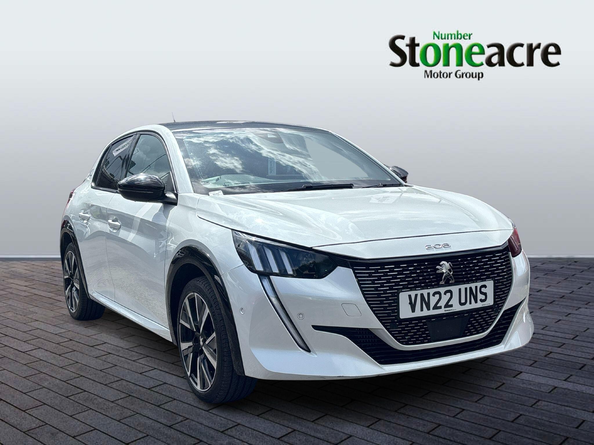 Main listing image - Peugeot 208
