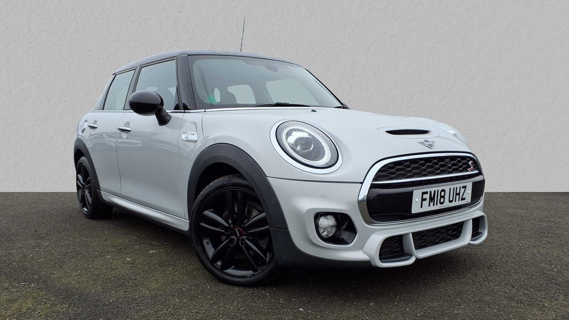 Main listing image - MINI Hatchback 5dr