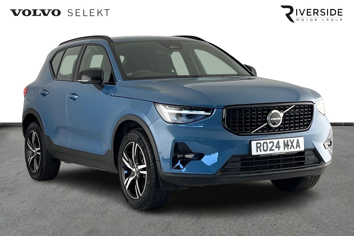 Main listing image - Volvo XC40