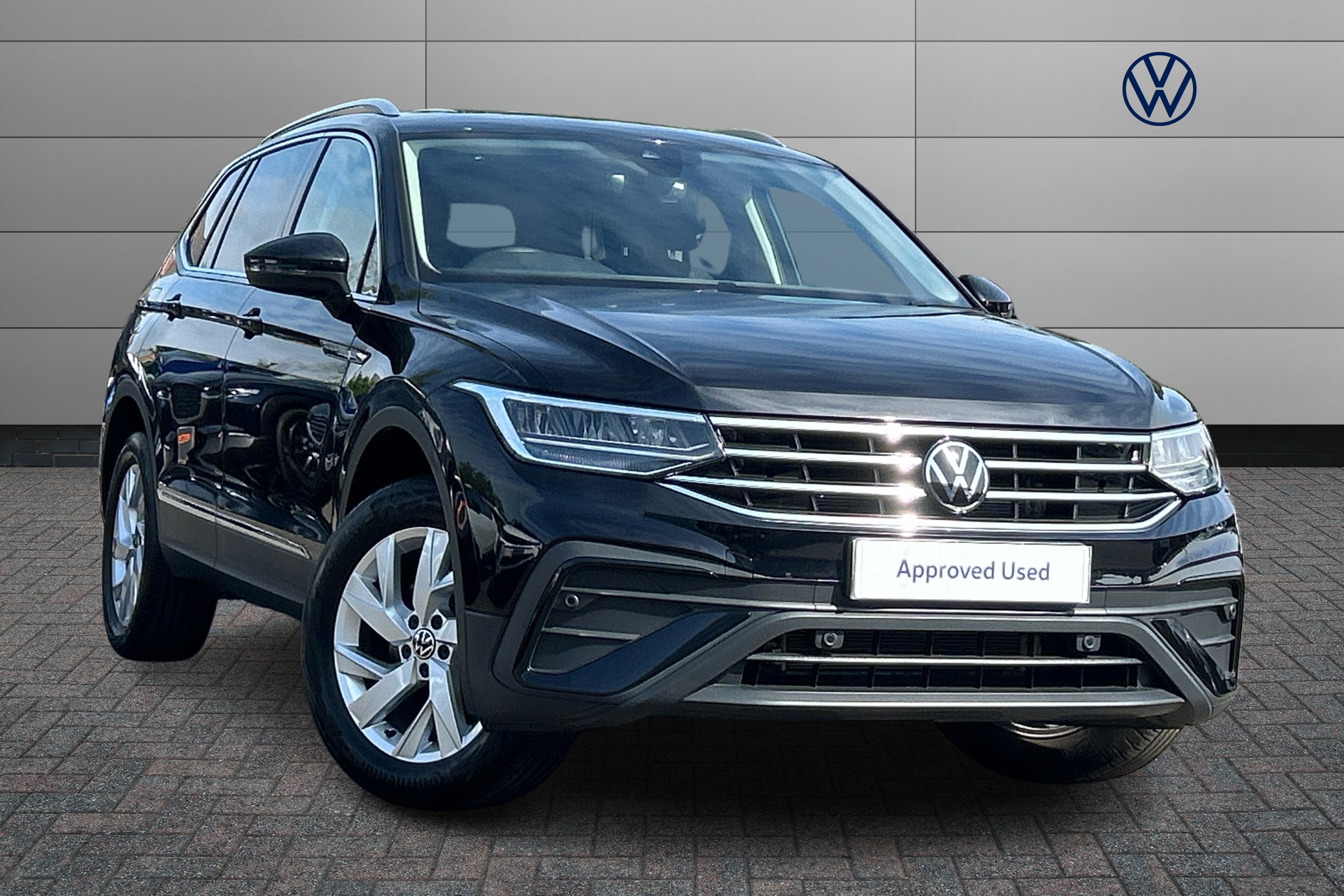 Main listing image - Volkswagen Tiguan Allspace