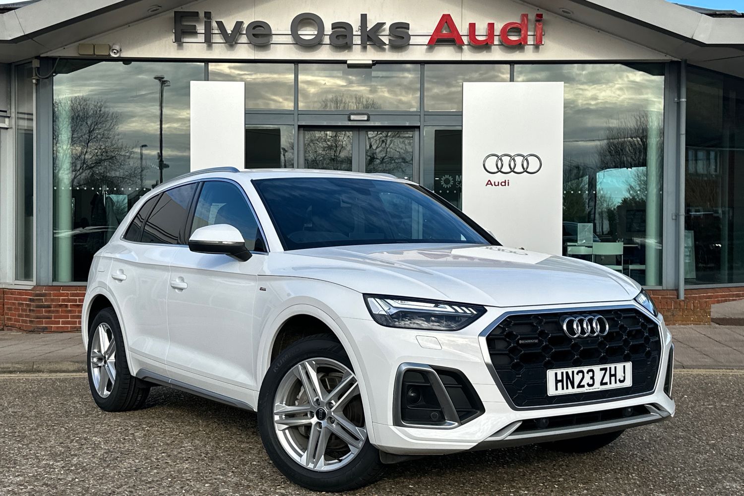 Main listing image - Audi Q5