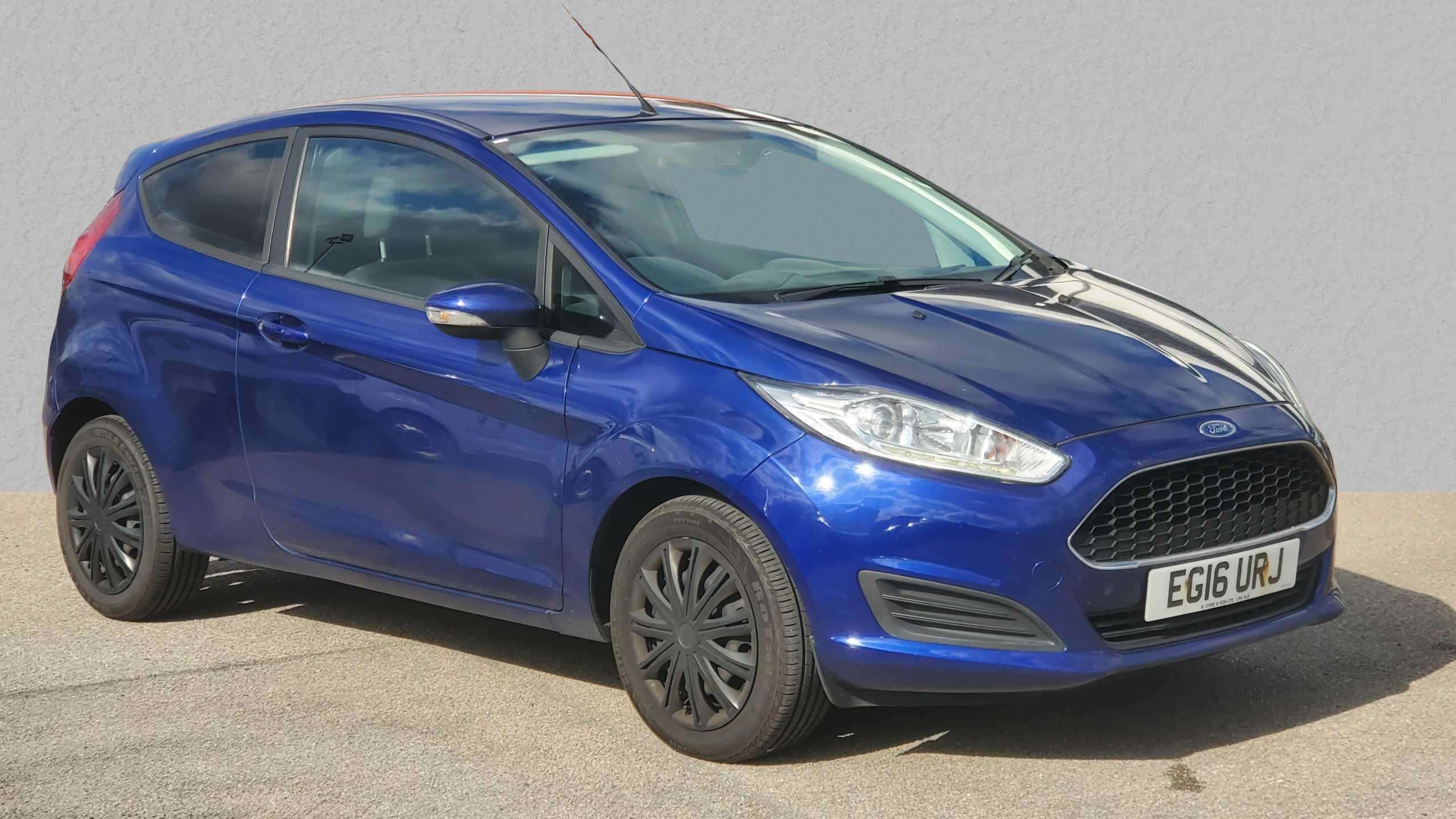 Main listing image - Ford Fiesta
