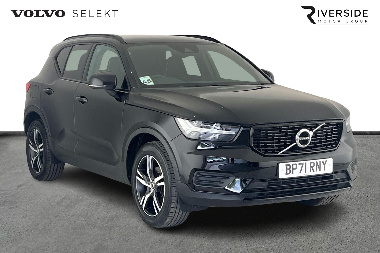 Main listing image - Volvo XC40