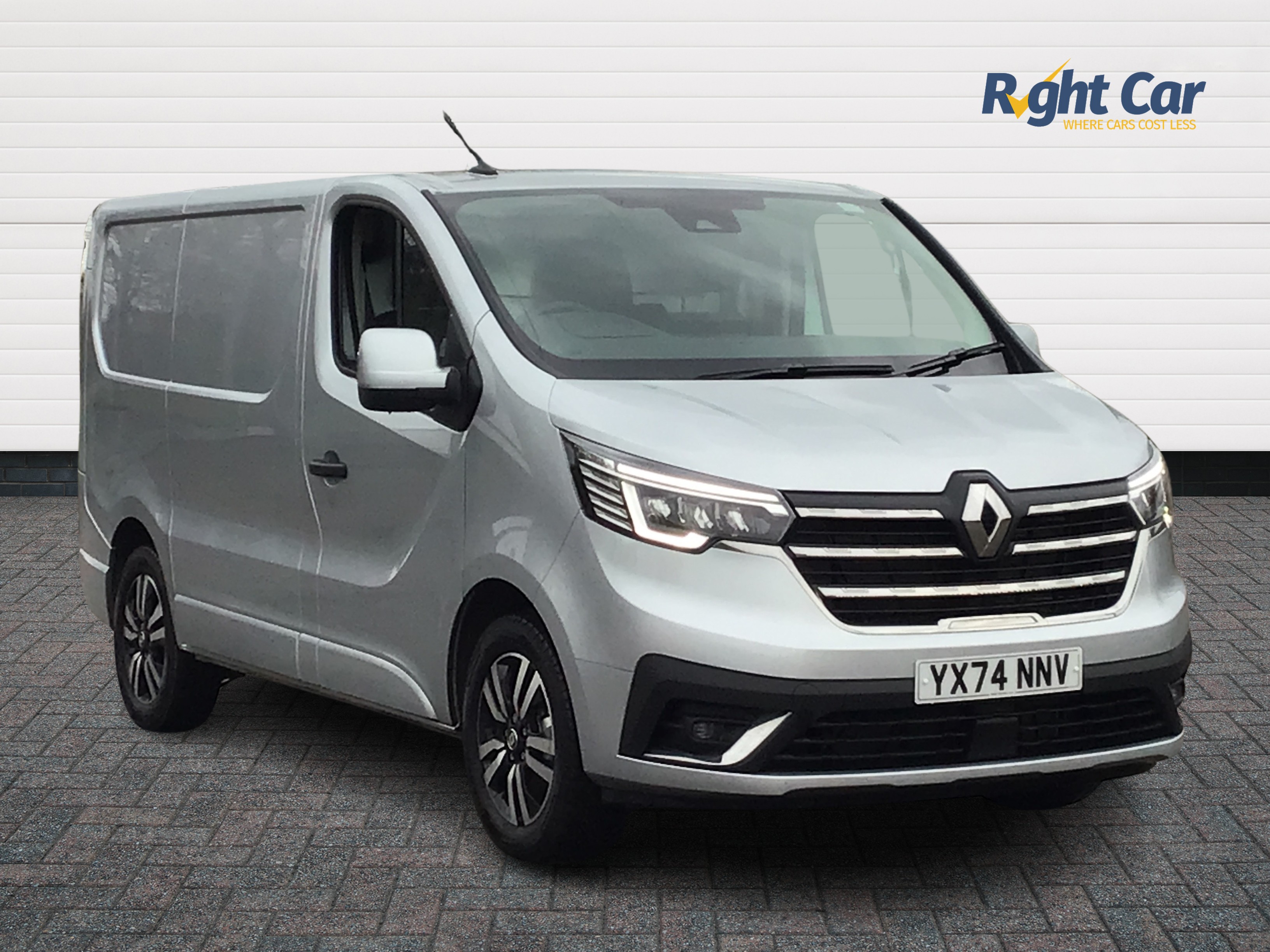 Main listing image - Renault Trafic